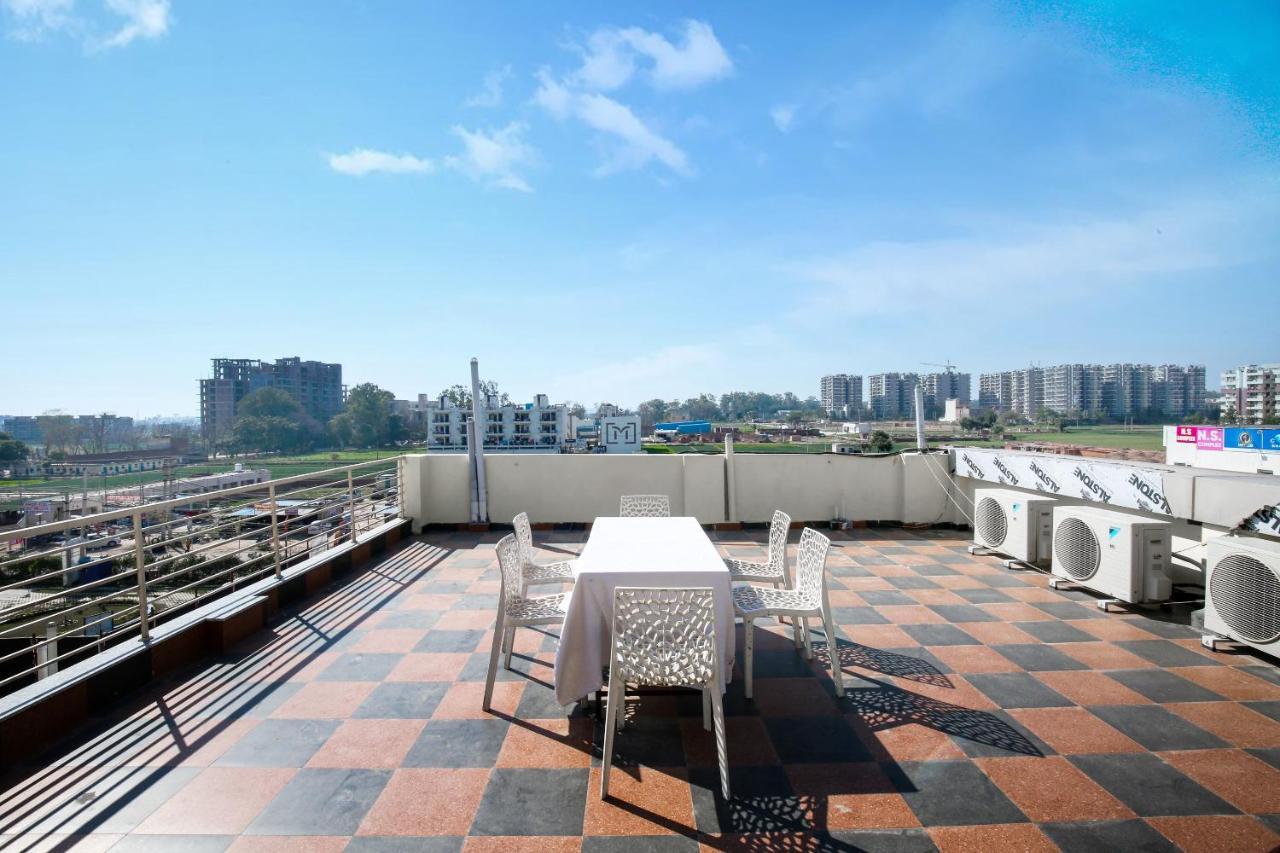 Hotel Woodcrest Zirakpur Chandigarh - Luxury Rooms Exterior photo