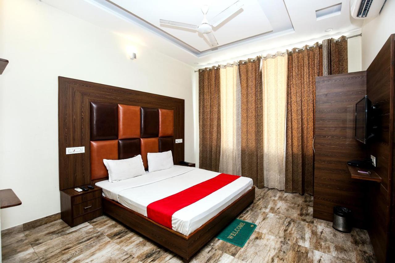 Hotel Woodcrest Zirakpur Chandigarh - Luxury Rooms Exterior photo