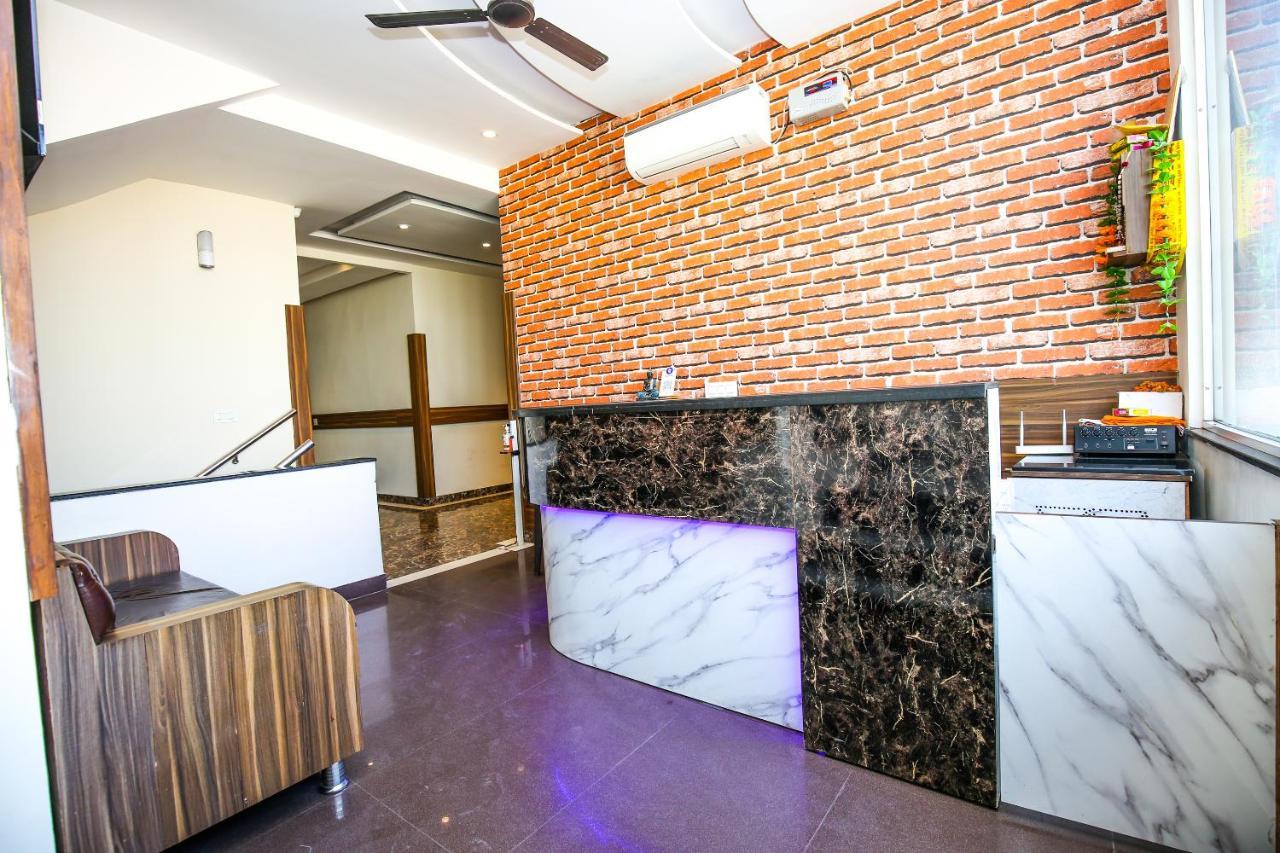 Hotel Woodcrest Zirakpur Chandigarh - Luxury Rooms Exterior photo
