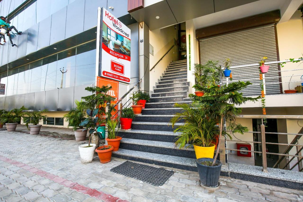 Hotel Woodcrest Zirakpur Chandigarh - Luxury Rooms Exterior photo